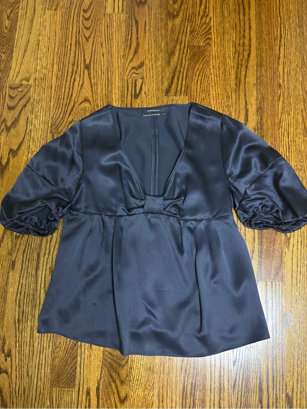 Club Monaco Navy Silk V-Neck Puff Sleeve Blouse